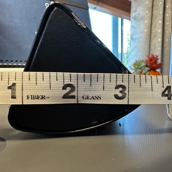 Fendi Italy UV Protection Black Sunglasses FS5227 Oversized Sunglasses - Picture 14 of 16